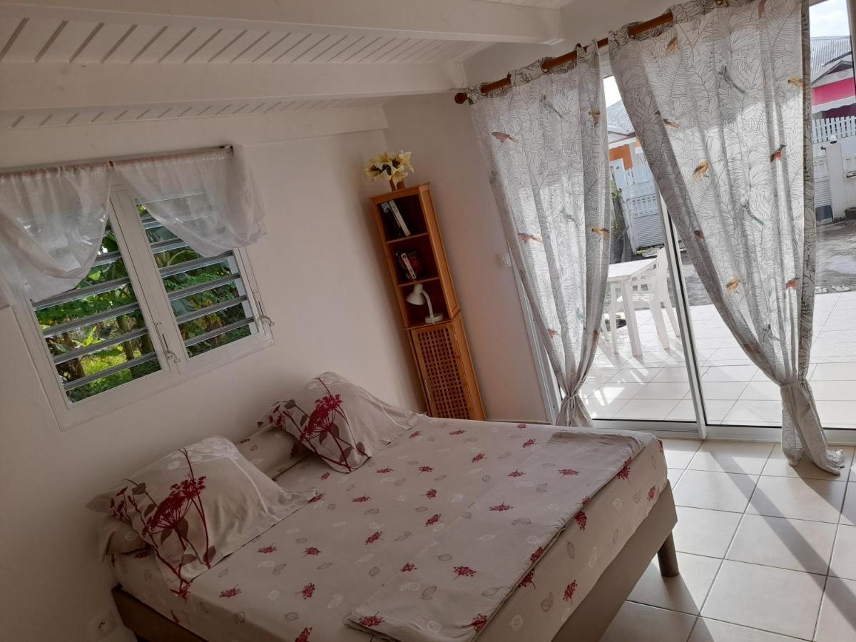 Le Studio De Jeannine Apartment Capesterre Belle Eau Bagian luar foto